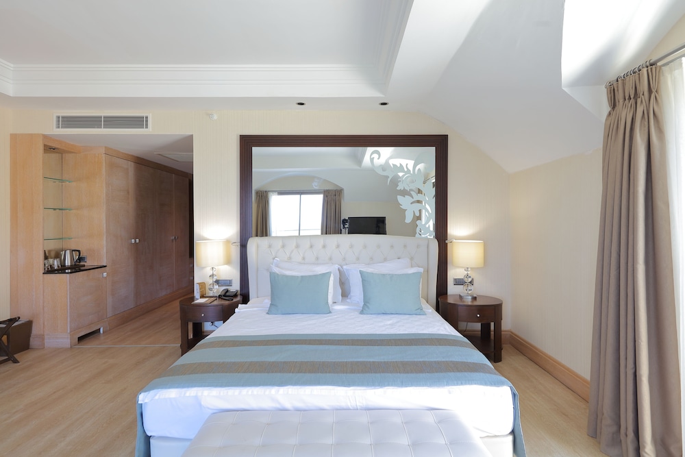 Juju Premier Palace - Ultra All Inclusive — Hotel rooms in Kemer