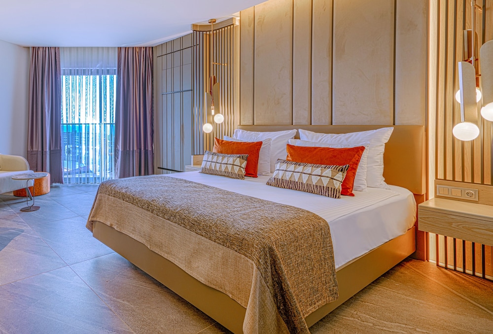 Calyptus Kirman Premium - Ultra All Inclusive — Hotel rooms in Side