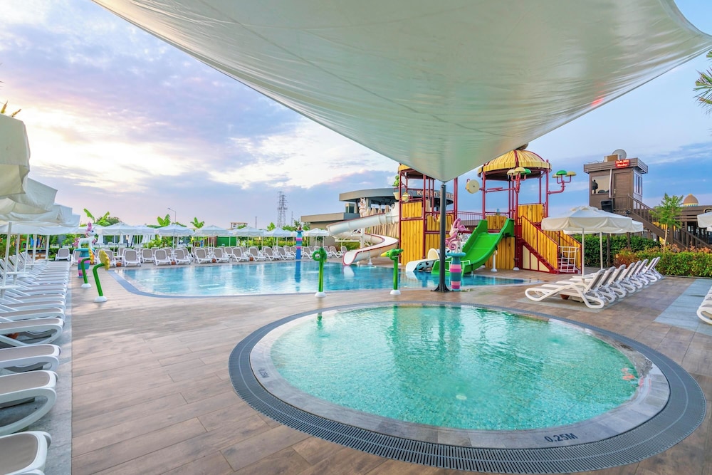 Calyptus Kirman Premium - Ultra All Inclusive — Swimming pool in Side