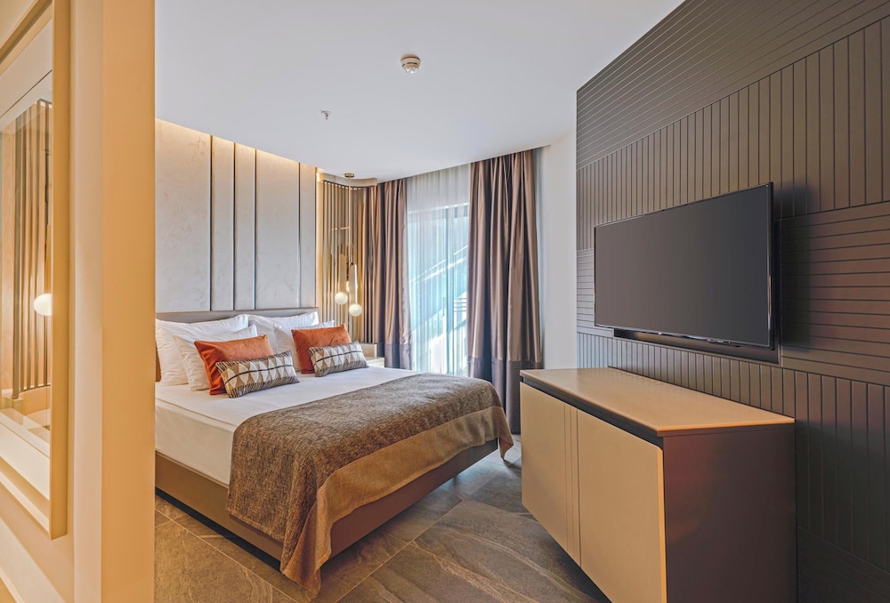 Calyptus Kirman Premium - Ultra All Inclusive — Hotel rooms in Side