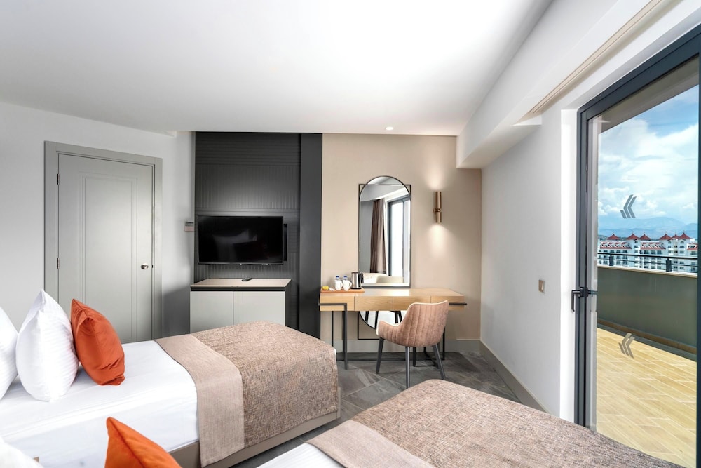 Calyptus Kirman Premium - Ultra All Inclusive — Hotel rooms in Side