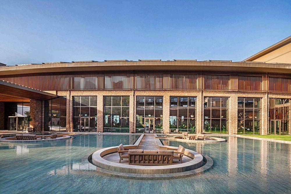 NG Phaselis Bay - All inclusive — Hotel building in Kemer