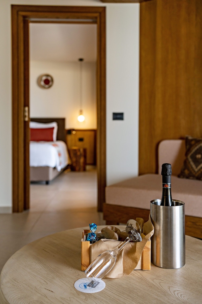 Minos Ambassador - Adults only — Hotel rooms in Rethymnon