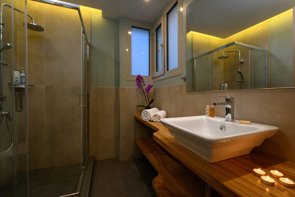 Tessera Hotel & Villas — Hotel rooms in Gouvia, Ionian Islands