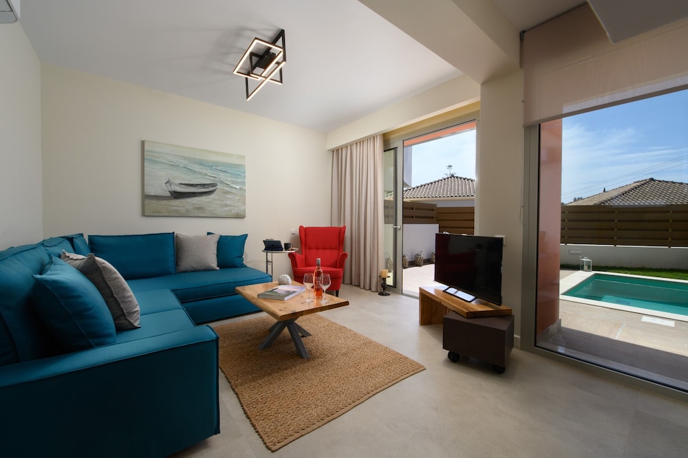 Tessera Hotel & Villas — Hotel rooms in Gouvia, Ionian Islands
