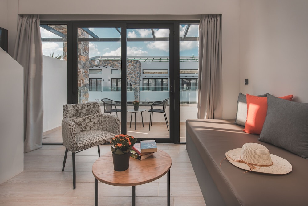 Cavo Suites — Hotel rooms in Kalamaki (Zakynthos), Ionian Islands