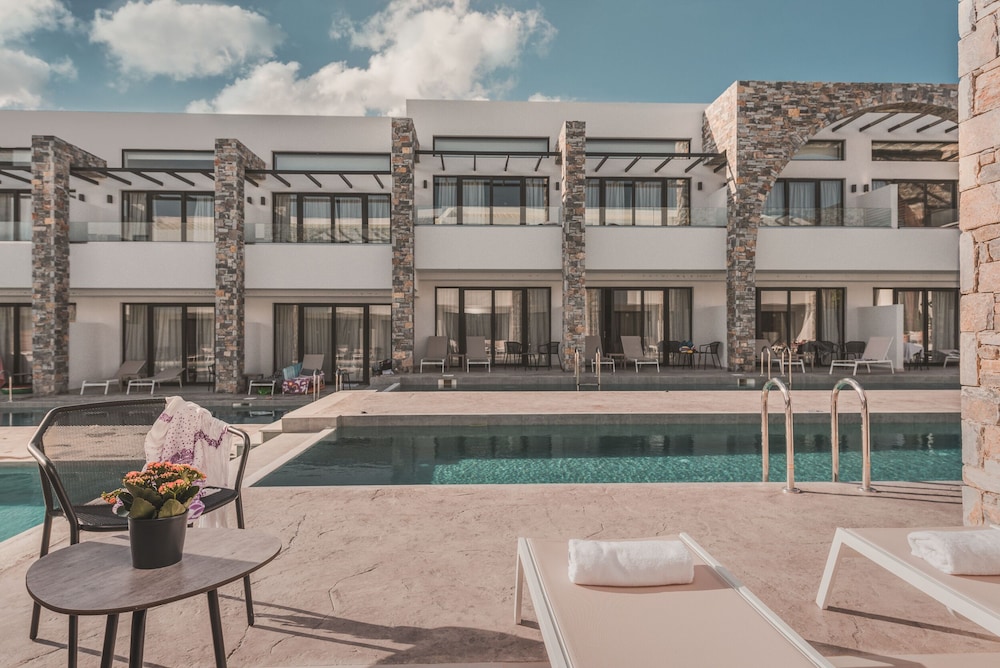 Cavo Suites — Main photo in Kalamaki (Zakynthos), Ionian Islands