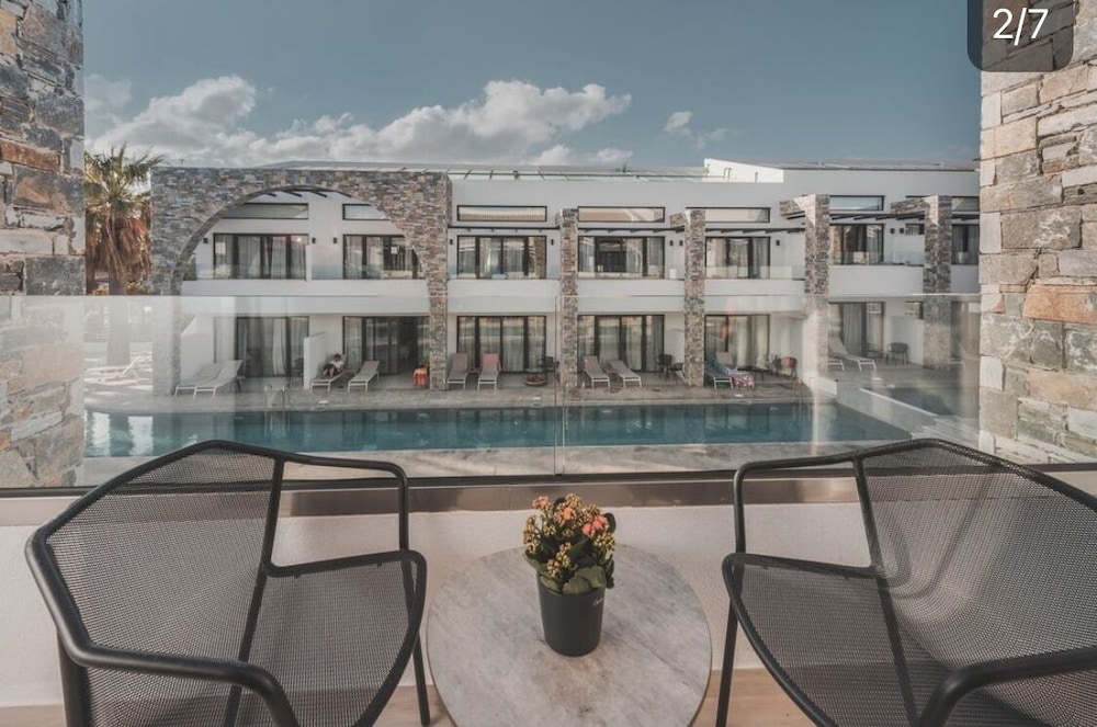 Cavo Suites — Hotel building in Kalamaki (Zakynthos), Ionian Islands