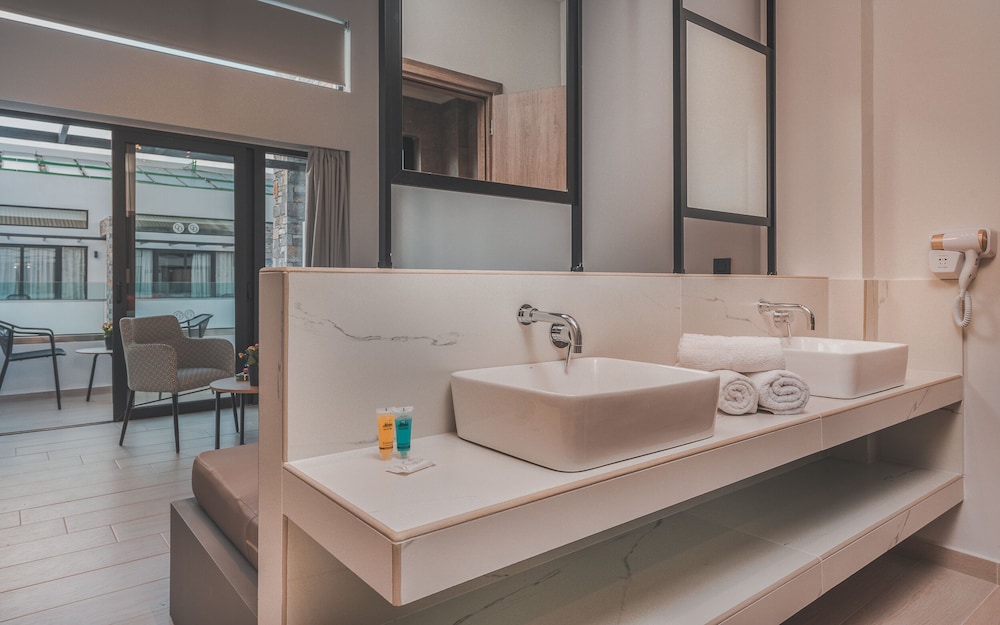 Cavo Suites — Hotel rooms in Kalamaki (Zakynthos), Ionian Islands