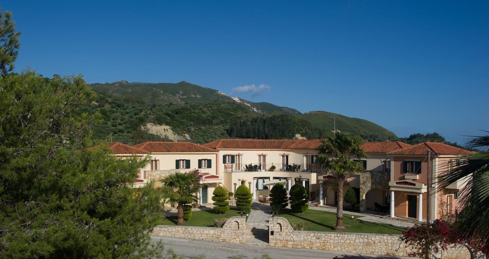 Elanthi Village Hotel — Hotel building in Kalamaki (Zakynthos), Ionian Islands