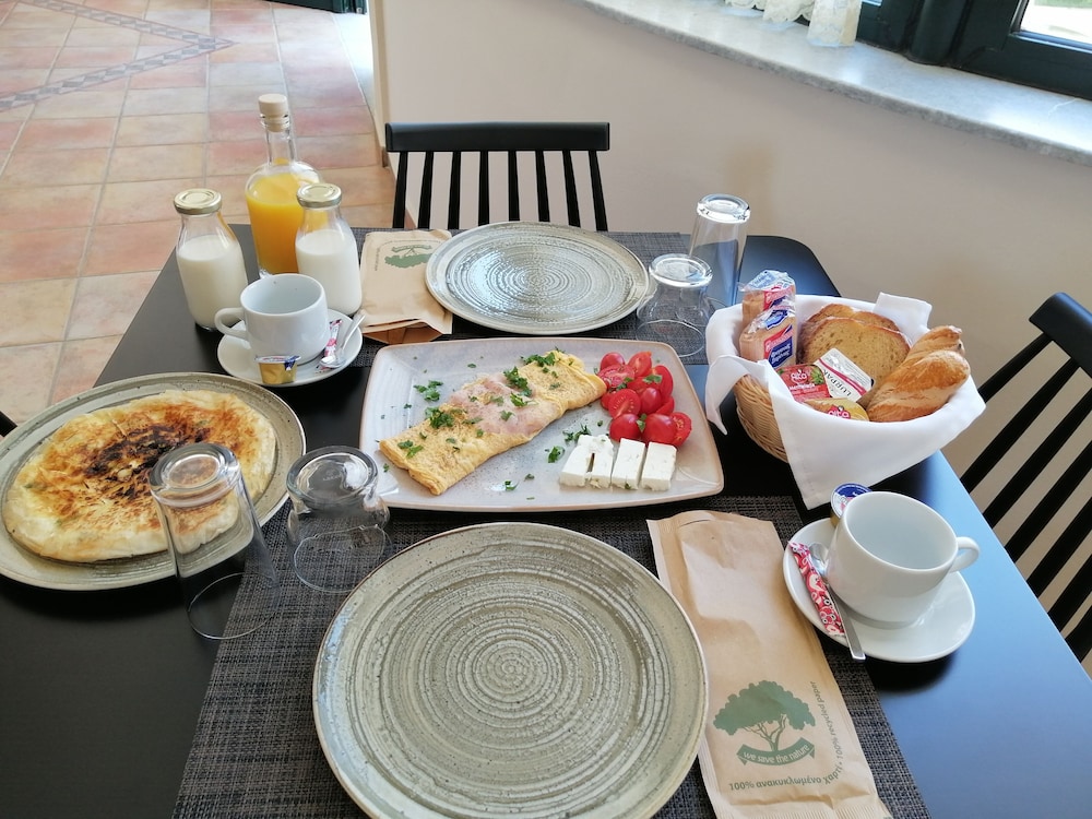 Elanthi Village Hotel — Restaurant & bars in Kalamaki (Zakynthos), Ionian Islands