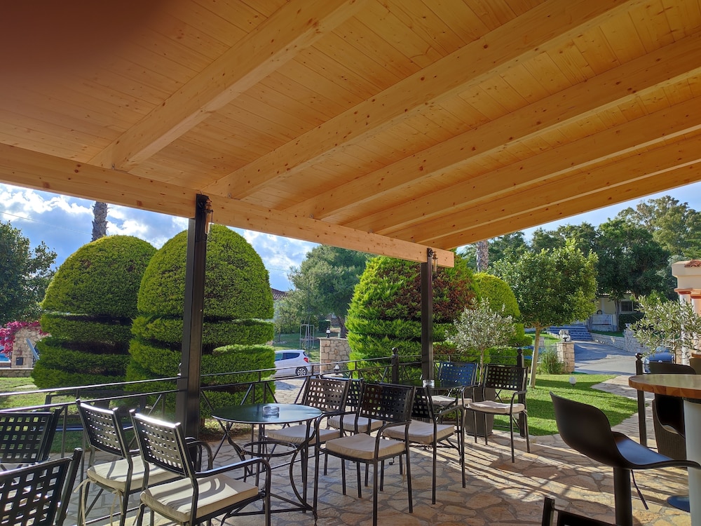 Elanthi Village Hotel — Restaurant & bars in Kalamaki (Zakynthos), Ionian Islands