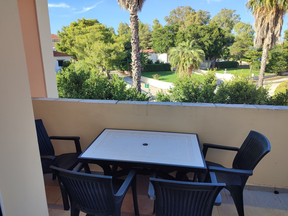 Elanthi Village Hotel — Hotel rooms in Kalamaki (Zakynthos), Ionian Islands