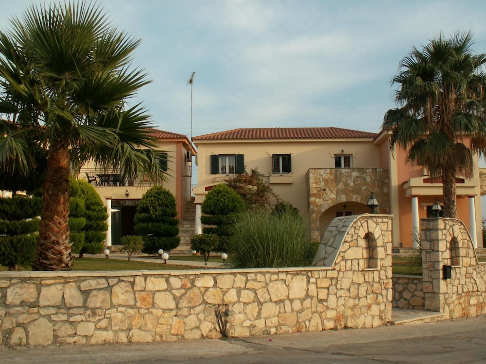 Elanthi Village Hotel — Hotel building in Kalamaki (Zakynthos), Ionian Islands