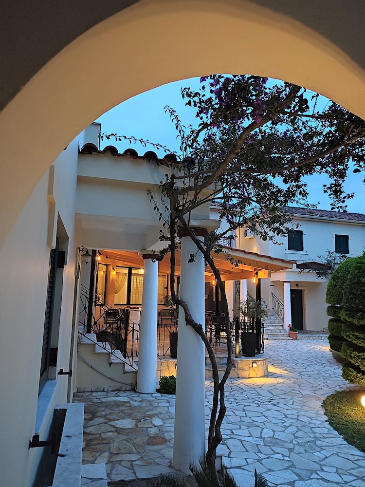 Elanthi Village Hotel — Hotel building in Kalamaki (Zakynthos), Ionian Islands