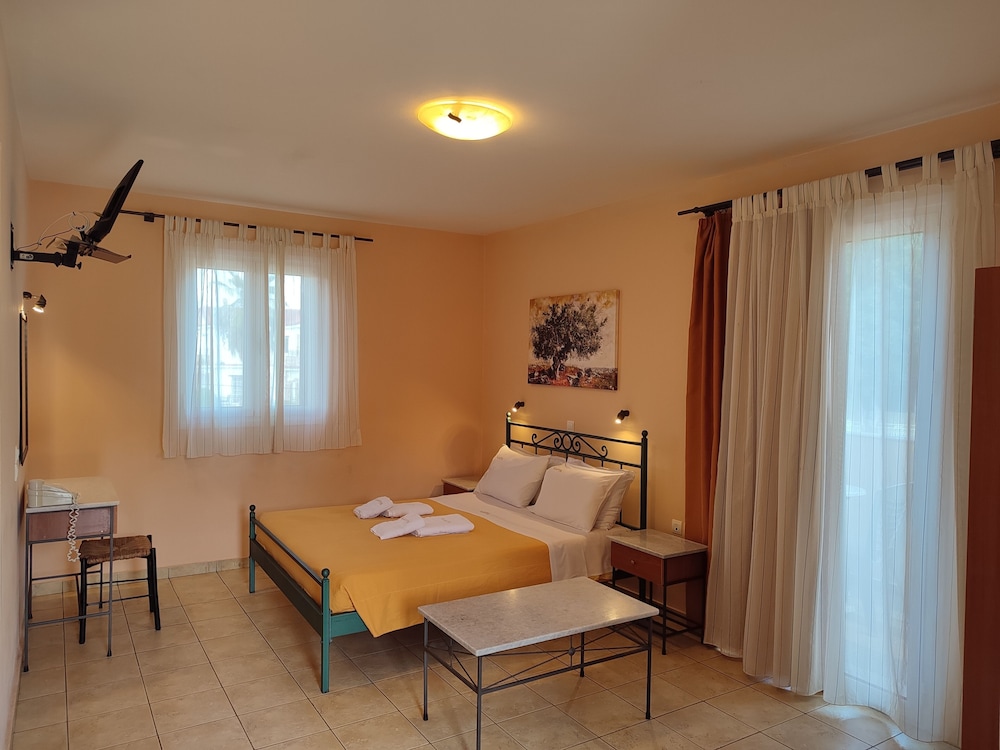 Elanthi Village Hotel — Hotel rooms in Kalamaki (Zakynthos), Ionian Islands