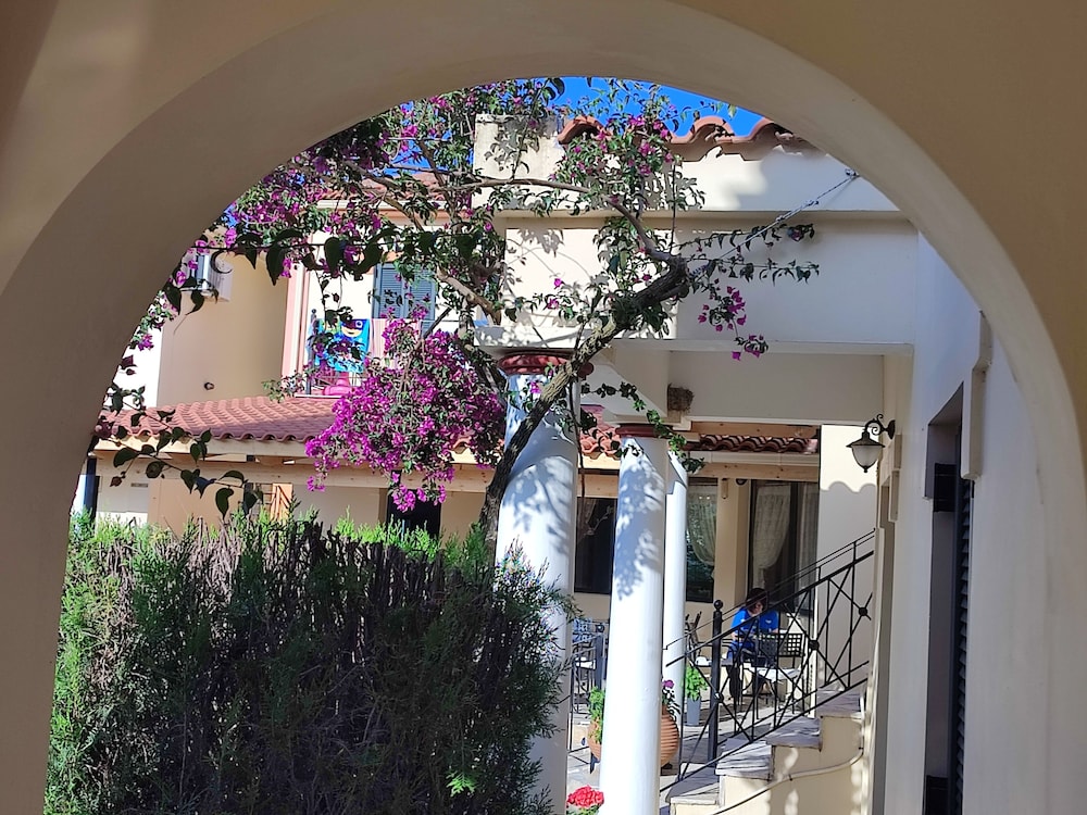 Elanthi Village Hotel — Hotel building in Kalamaki (Zakynthos), Ionian Islands