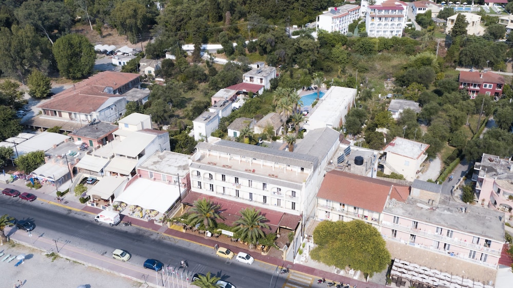 Ipsos Di Mare Hotel — Hotel building in Ypsos, Ionian Islands