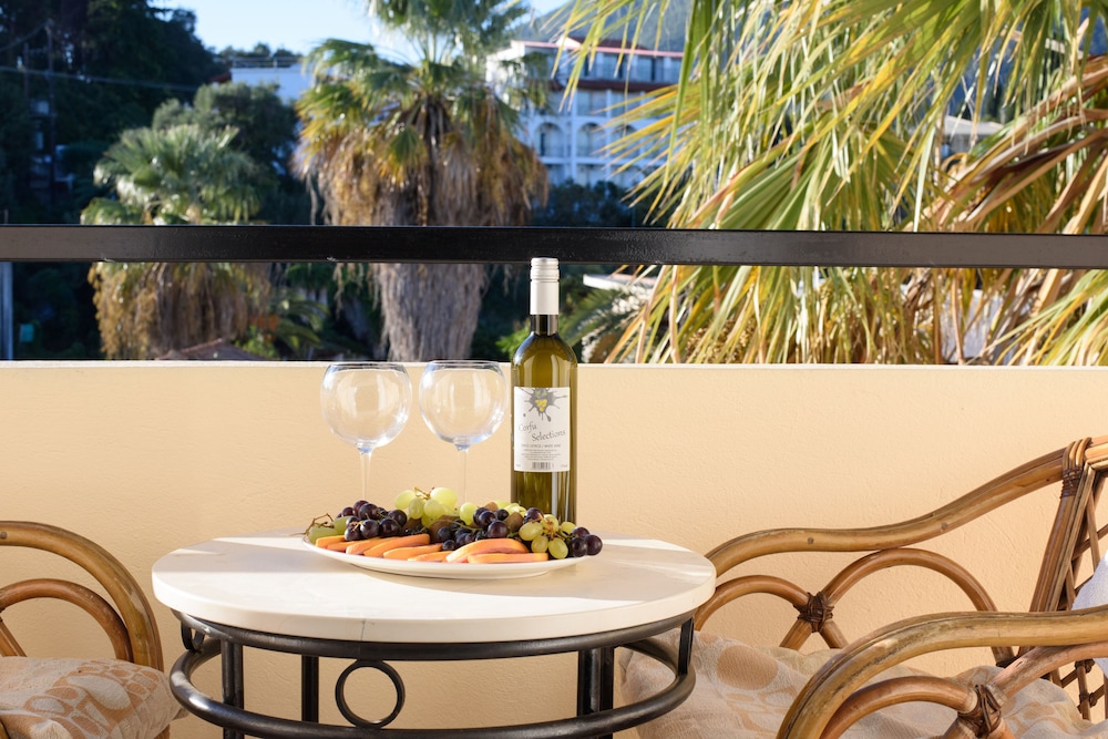 Ipsos Di Mare Hotel — Hotel rooms in Ypsos, Ionian Islands