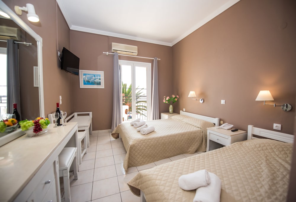 Ipsos Di Mare Hotel — Hotel rooms in Ypsos, Ionian Islands