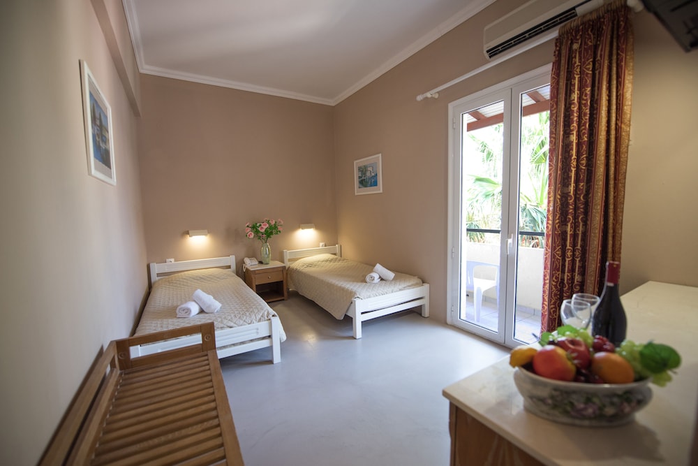 Ipsos Di Mare Hotel — Hotel rooms in Ypsos, Ionian Islands