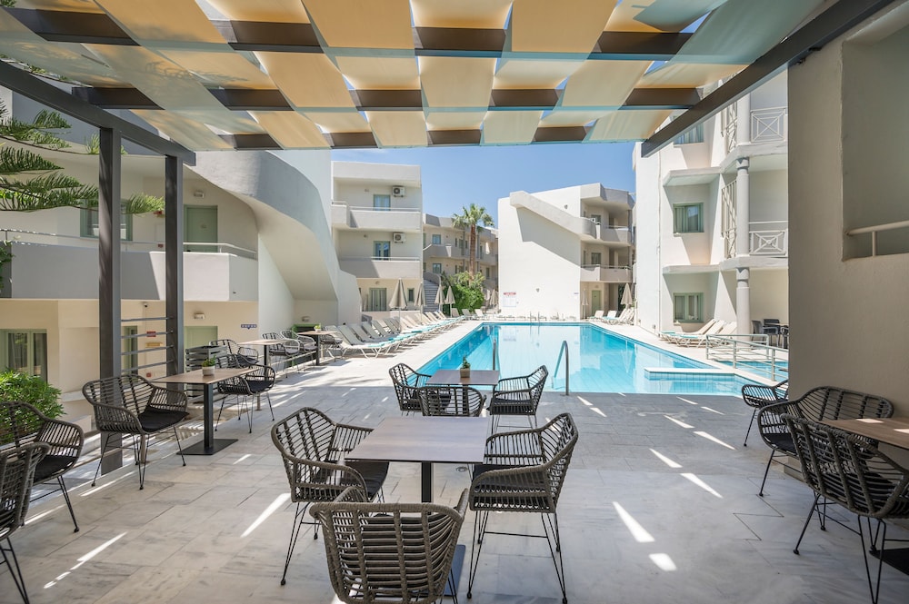 Summer Beach — Swimming pool in Georgioupolis