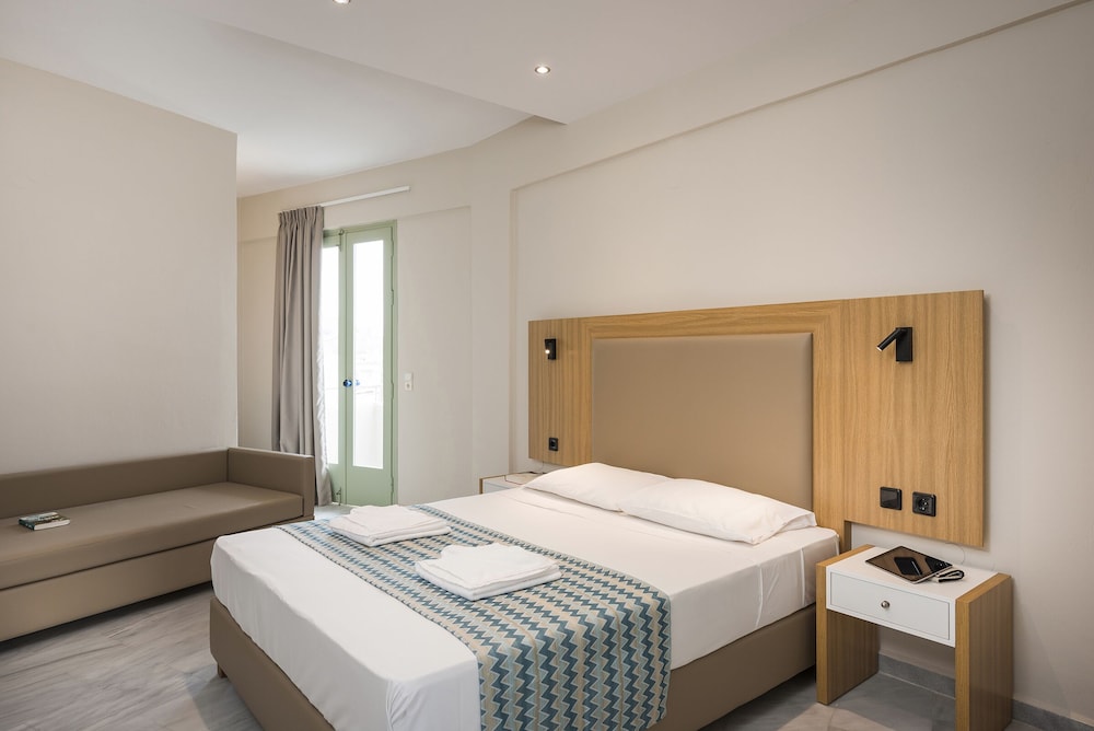 Summer Beach — Hotel rooms in Georgioupolis