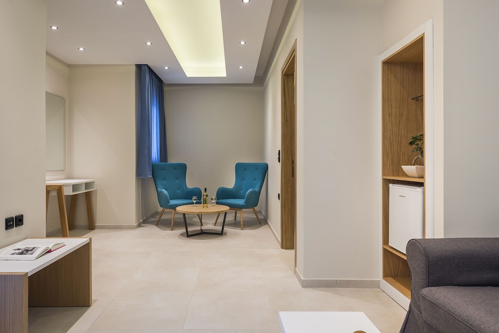 Summer Beach — Hotel rooms in Georgioupolis