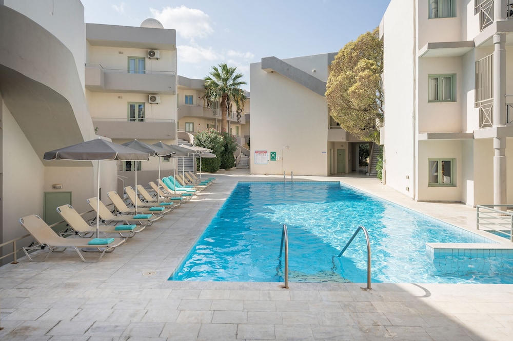Summer Beach — Swimming pool in Georgioupolis