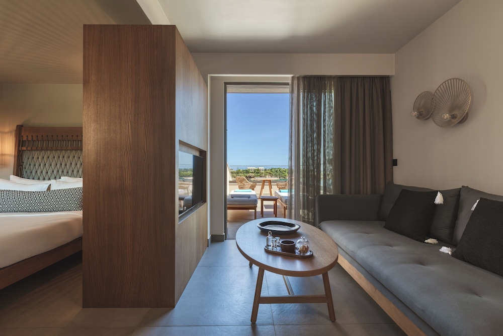 Castello Infinity Suites - Adults Only — Hotel rooms in Lygaria