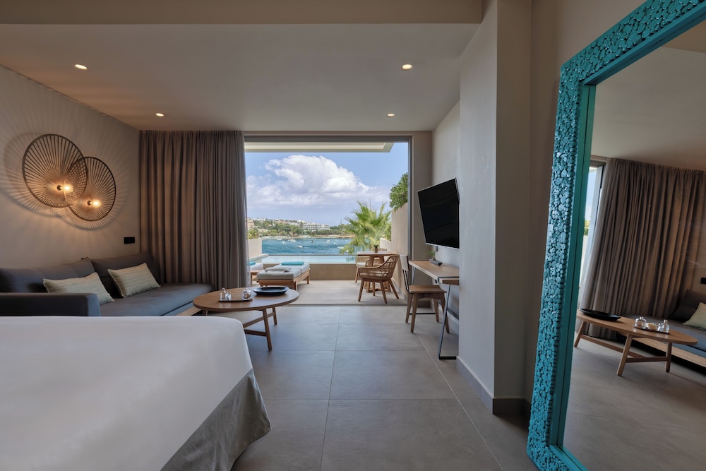 Castello Infinity Suites - Adults Only — Hotel rooms in Lygaria
