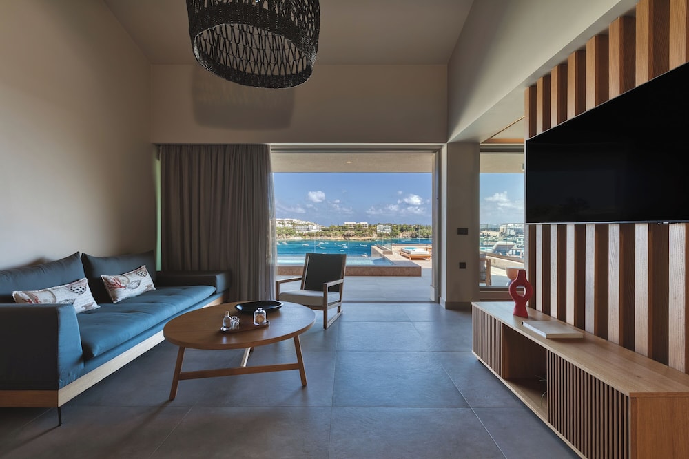 Castello Infinity Suites - Adults Only — Hotel rooms in Lygaria
