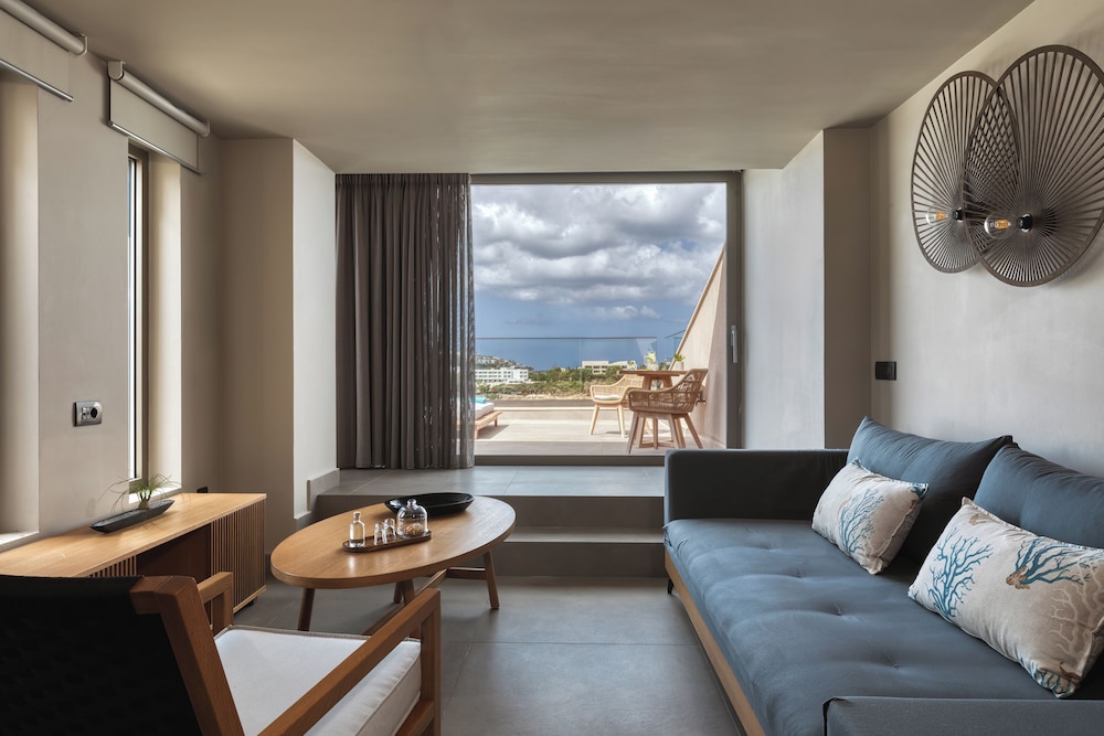 Castello Infinity Suites - Adults Only — Hotel rooms in Lygaria
