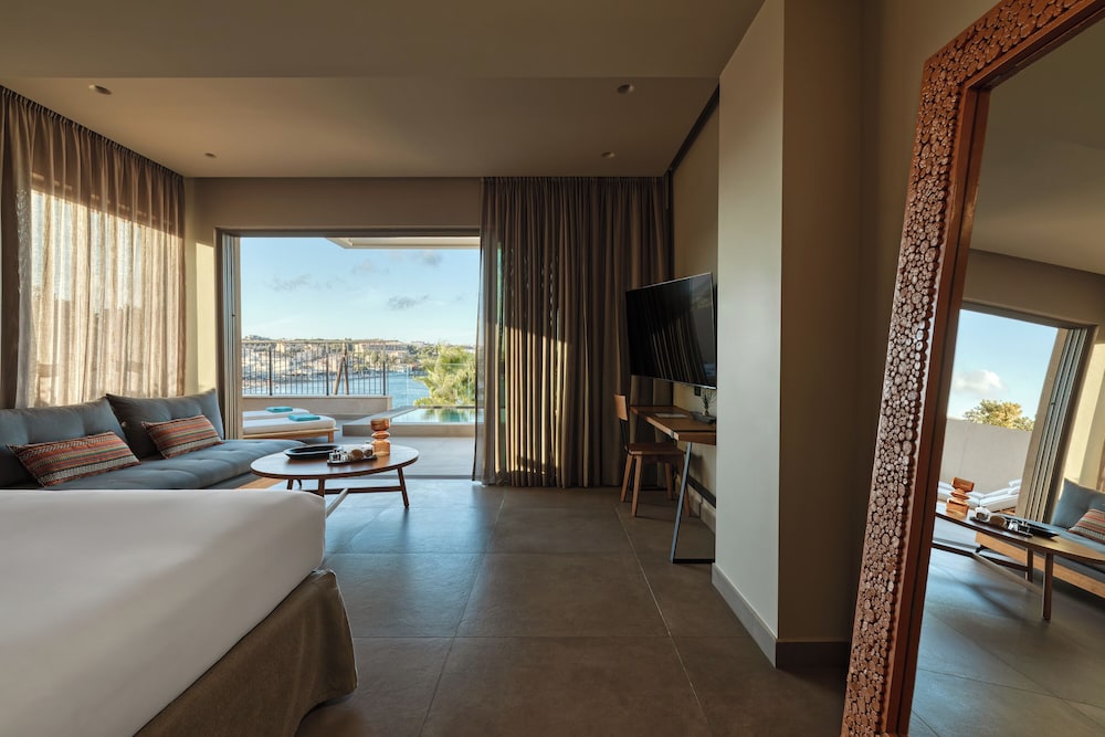 Castello Infinity Suites - Adults Only — Hotel rooms in Lygaria