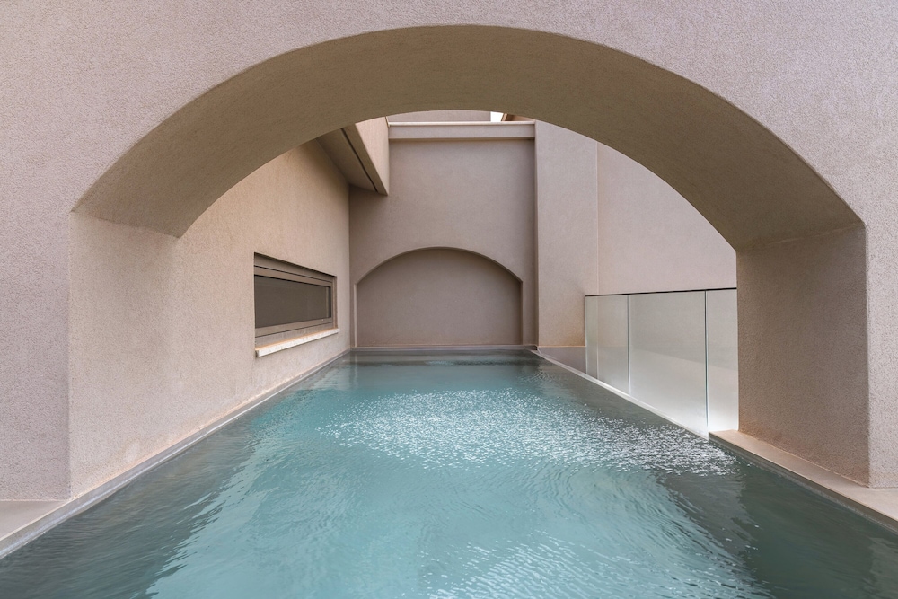 Castello Infinity Suites - Adults Only — Swimming pool in Lygaria