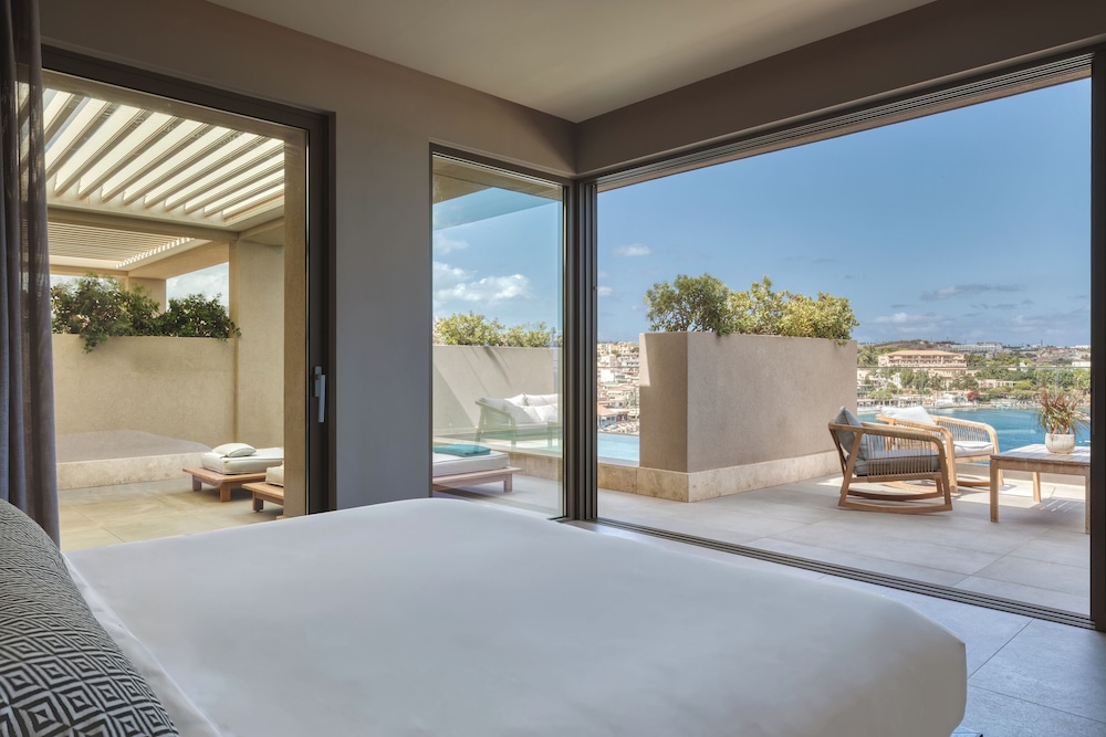 Castello Infinity Suites - Adults Only — Hotel rooms in Lygaria