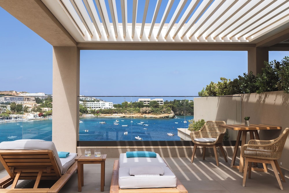 Castello Infinity Suites - Adults Only — Hotel rooms in Lygaria