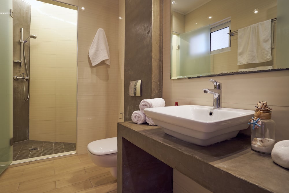 Ionion Blue Hotel — Hotel rooms in Kalamaki (Zakynthos), Ionian Islands