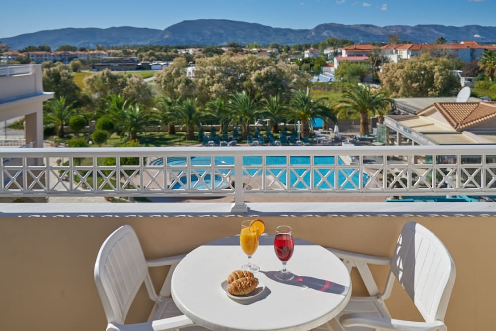 Ionion Blue Hotel — Hotel rooms in Kalamaki (Zakynthos), Ionian Islands