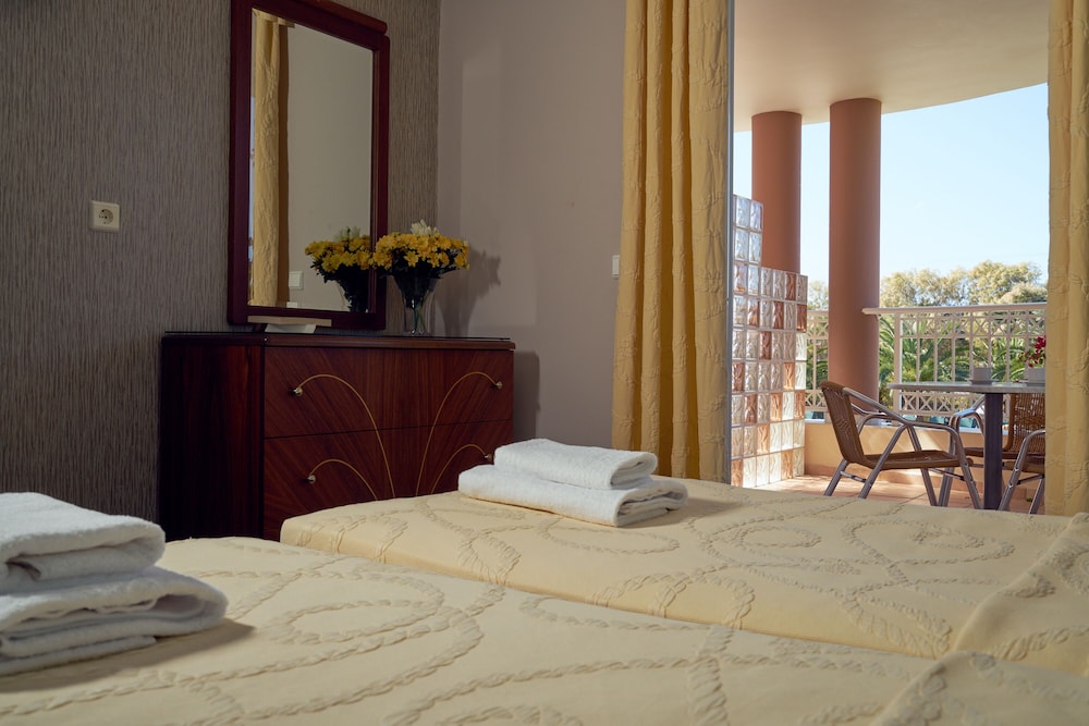 Ionion Blue Hotel — Hotel rooms in Kalamaki (Zakynthos), Ionian Islands