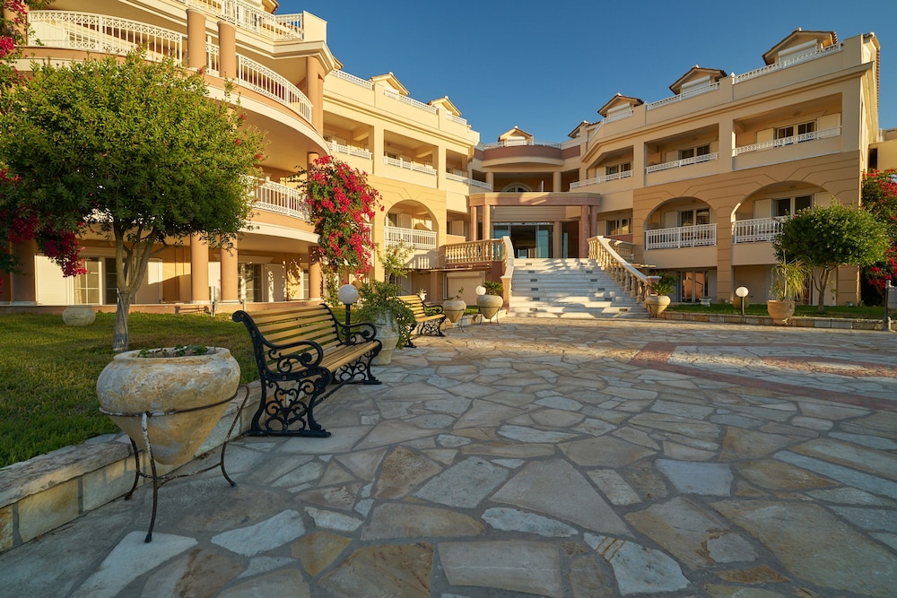 Ionion Blue Hotel — Hotel building in Kalamaki (Zakynthos), Ionian Islands