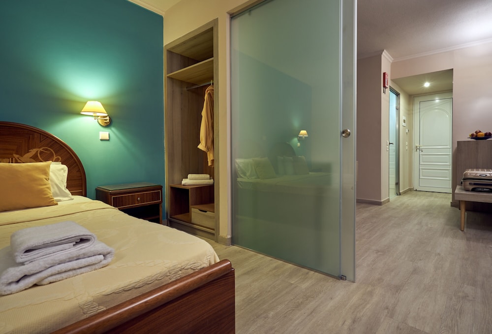 Ionion Blue Hotel — Hotel rooms in Kalamaki (Zakynthos), Ionian Islands