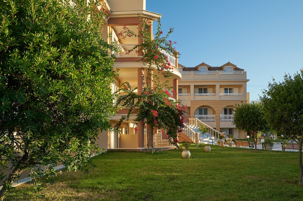 Ionion Blue Hotel — Hotel building in Kalamaki (Zakynthos), Ionian Islands