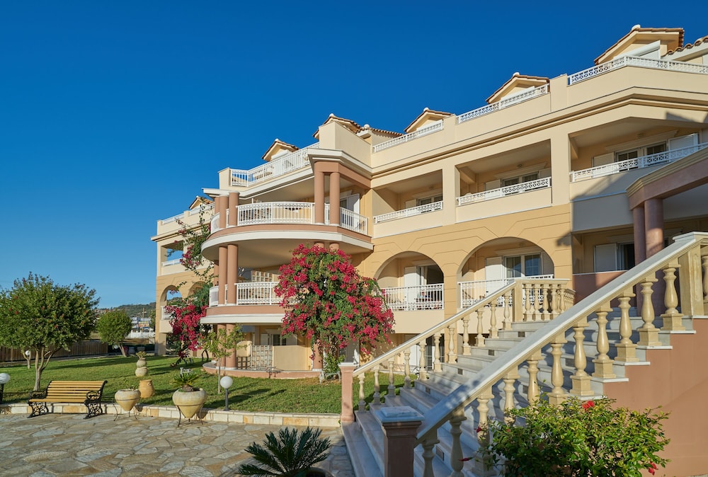 Ionion Blue Hotel — Hotel building in Kalamaki (Zakynthos), Ionian Islands
