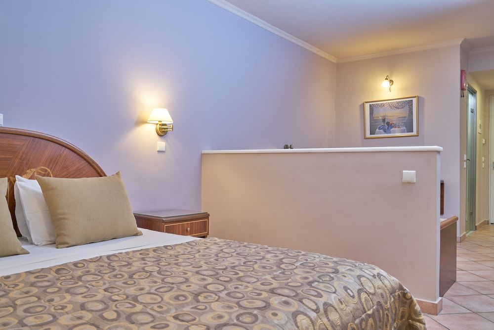 Ionion Blue Hotel — Hotel rooms in Kalamaki (Zakynthos), Ionian Islands