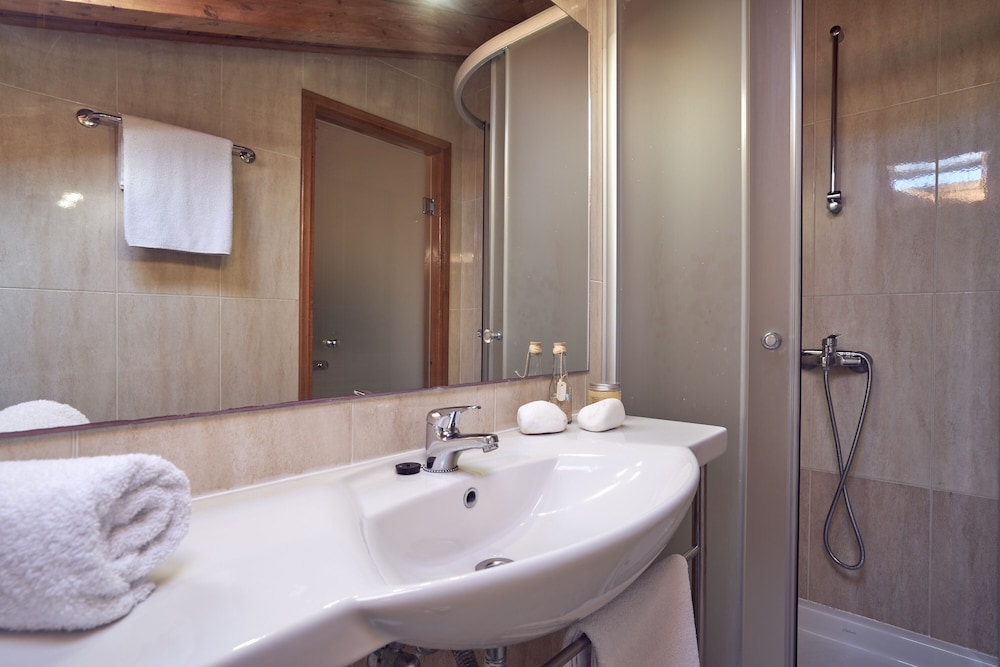 Ionion Blue Hotel — Hotel rooms in Kalamaki (Zakynthos), Ionian Islands