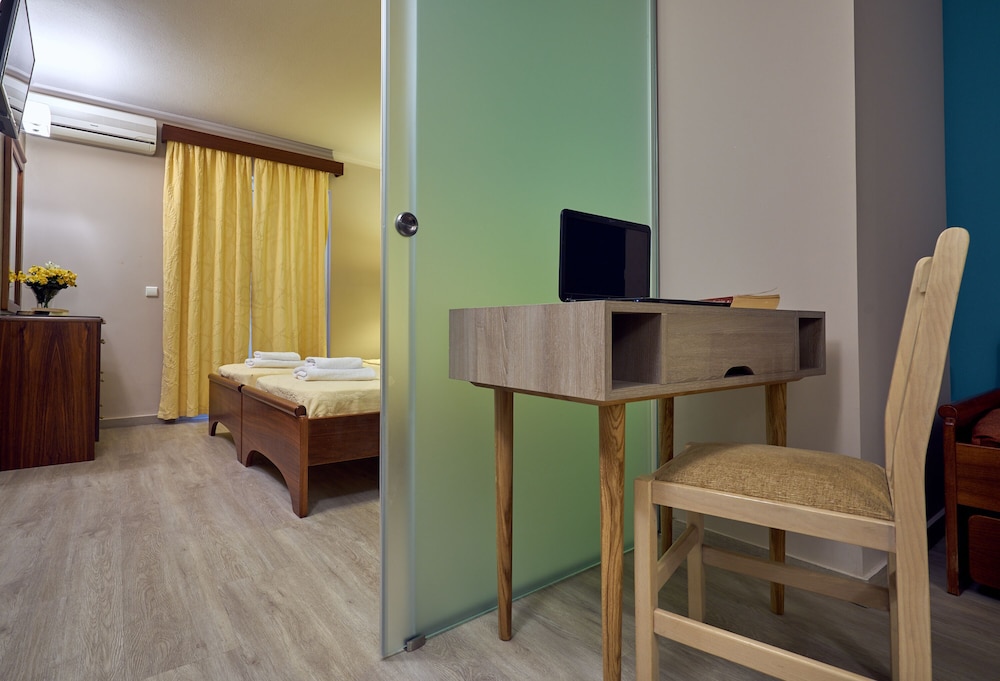 Ionion Blue Hotel — Hotel rooms in Kalamaki (Zakynthos), Ionian Islands