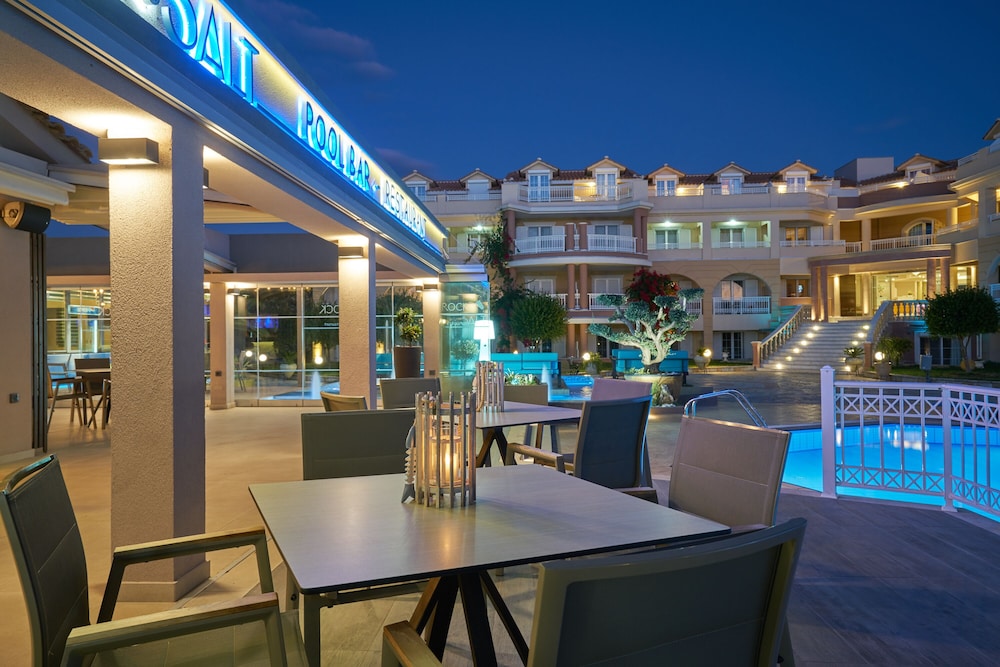 Ionion Blue Hotel — Restaurant & bars in Kalamaki (Zakynthos), Ionian Islands