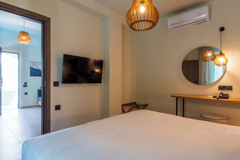 Malena Hotel & Suites - Adults Only by Omilos Hotels — Hotel rooms in Gazi