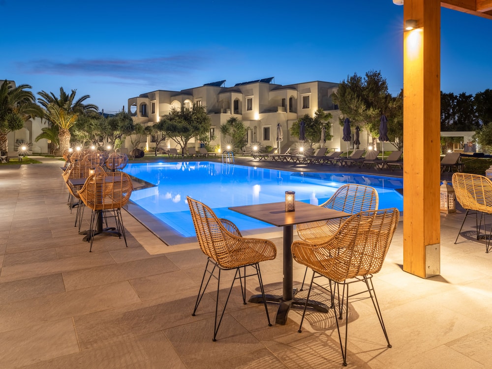 Malena Hotel & Suites - Adults Only by Omilos Hotels — Swimming pool in Gazi